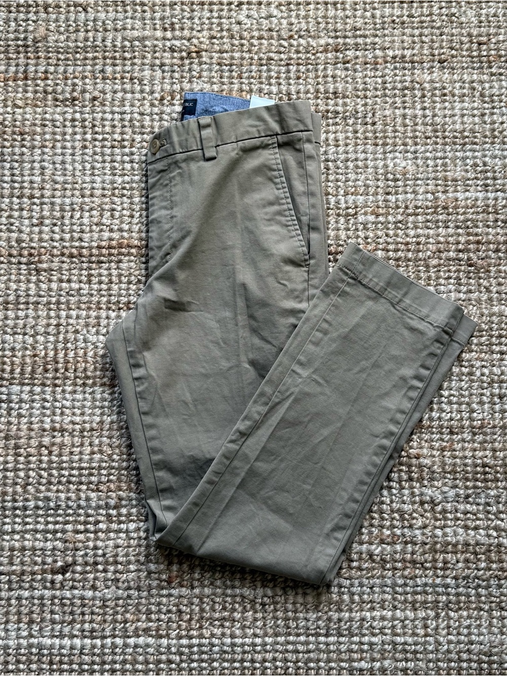 Banana Republic Men’s Aiden Chinos in Light Tan